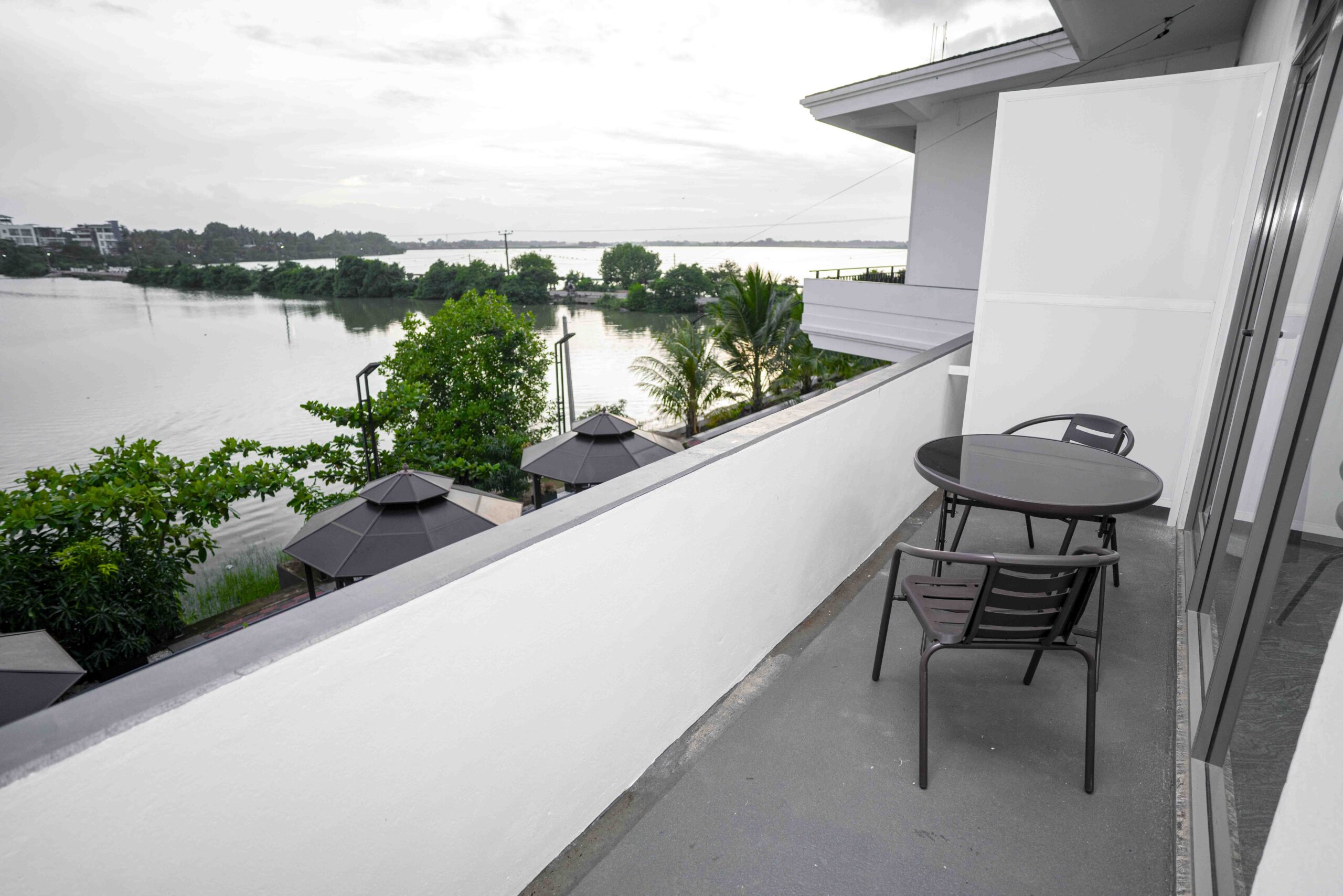 Golden River Room